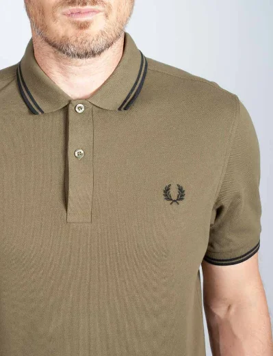 Fred Perry Twin Tipped Polo Shirt | Uniform Green / Black