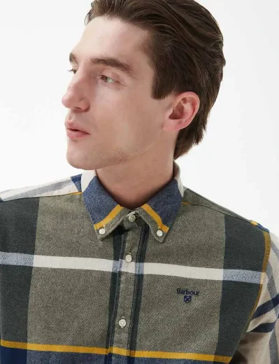 Barbour Iceloch Tailored Fit Check Shirt | Forest Mist Tartan