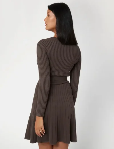 Guess Womens Paige Long Sleeve Ribbed Fit & Flare Dress | Brown