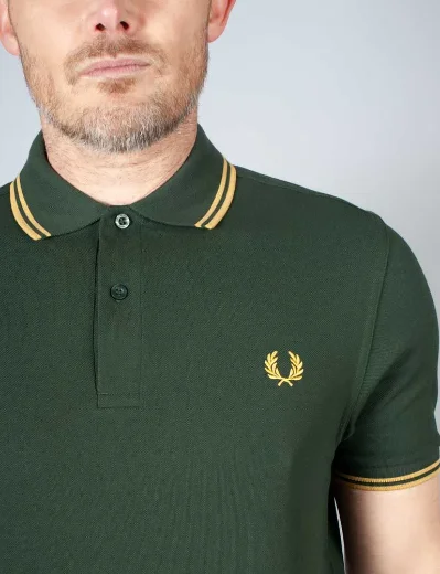 Fred Perry Twin Tipped Polo | Court Green/Honeycomb