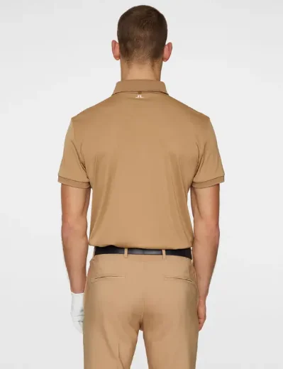 J.Lindeberg Tour Tech Polo | Tiger eye