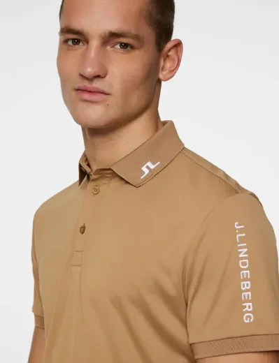 J.Lindeberg Tour Tech Polo | Tiger eye