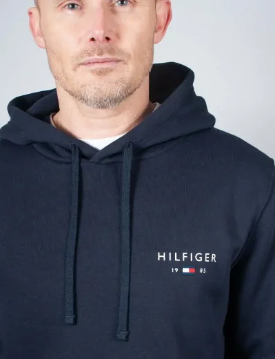 Tommy Hilfiger Small Logo Hoodie | Navy