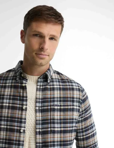 Barbour Northfell Tailored Long-Sleeved Shirt | Navy